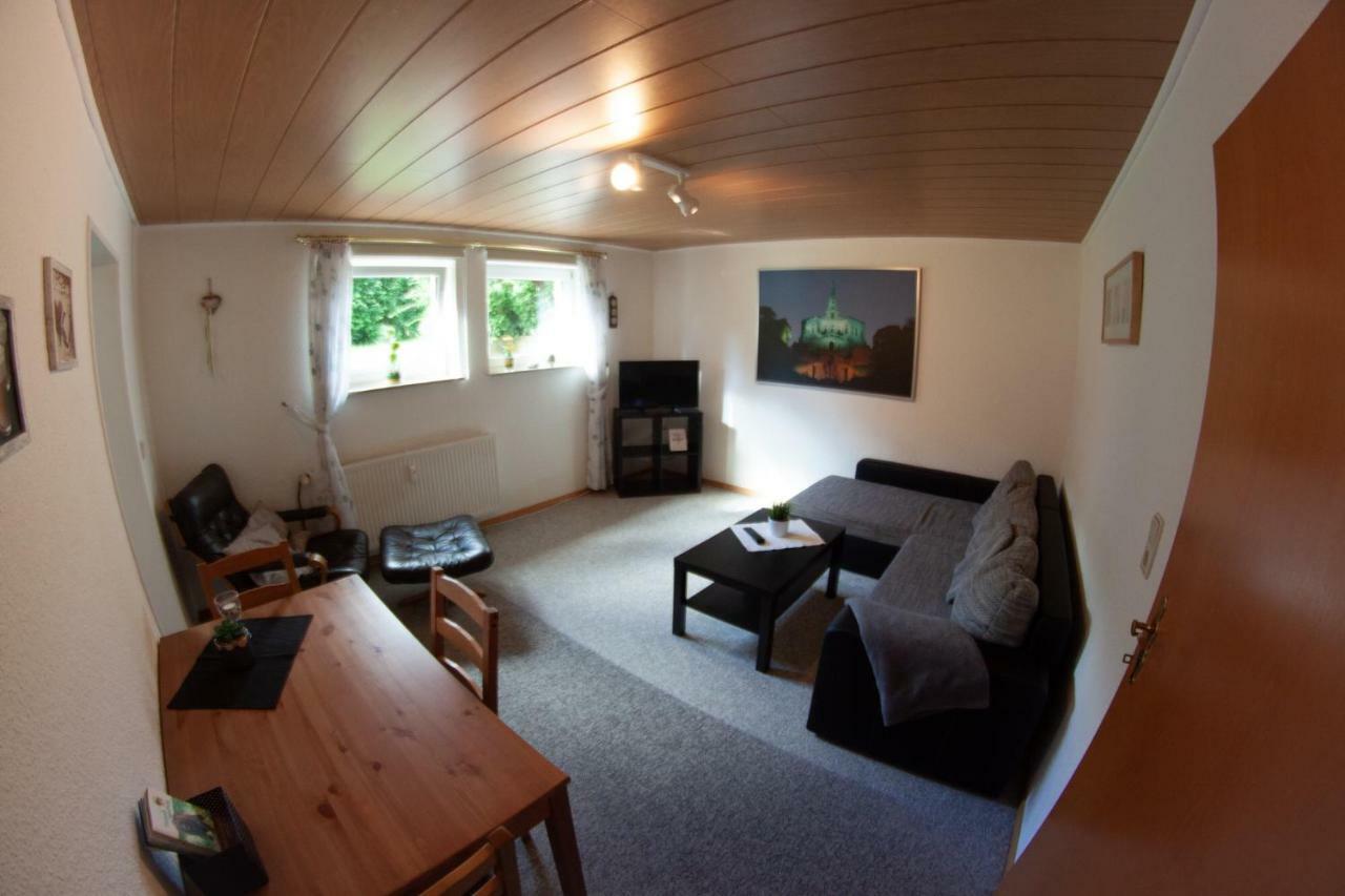 Ruhige und gemütliche Ferienwohnung in Calden Exterior foto